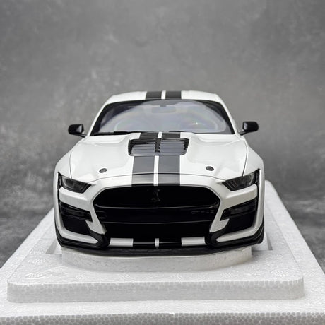 [AutoArt] 1:18 Ford 2020 Mustang Shelby GT500 White Model Car Die-Cast