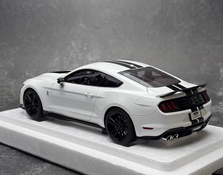 [AutoArt] 1:18 Ford 2020 Mustang Shelby GT500 White Model Car Die-Cast