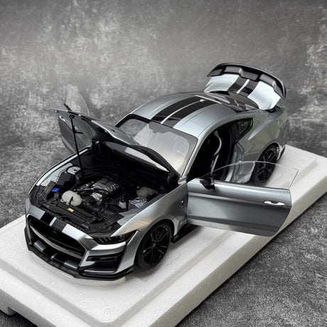 [AutoArt] 1:18 Ford 2020 Mustang Shelby GT500 Silver Model Car Die-Cast