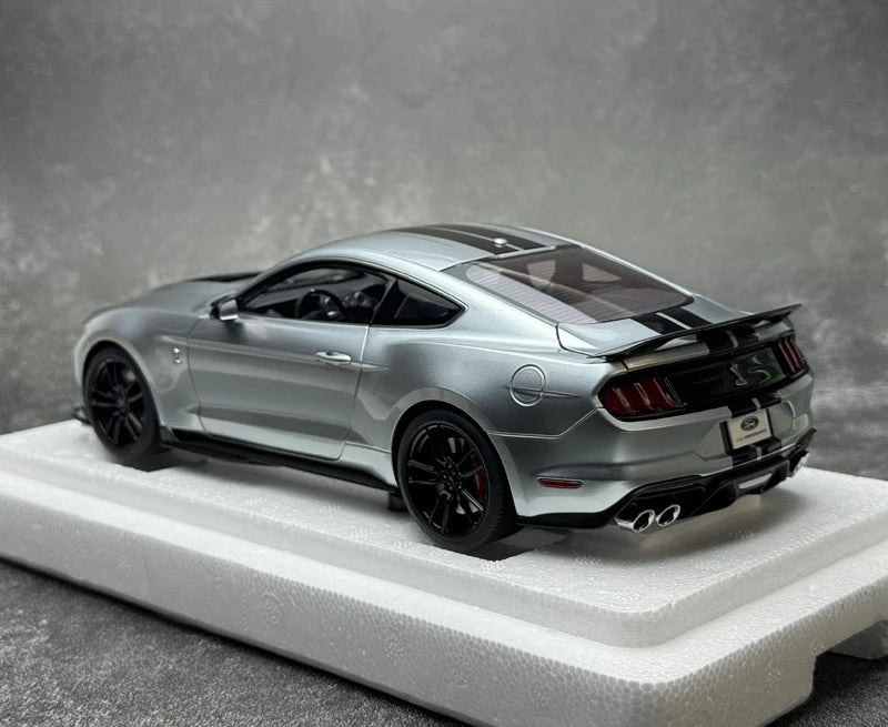 [AutoArt] 1:18 Ford 2020 Mustang Shelby GT500 Silver Model Car Die-Cast