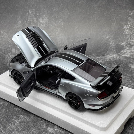 [AutoArt] 1:18 Ford 2020 Mustang Shelby GT500 Silver Model Car Die-Cast