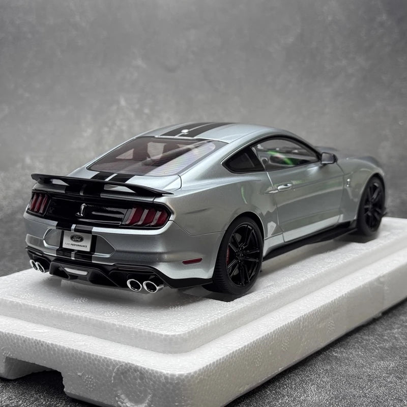 [AutoArt] 1:18 Ford 2020 Mustang Shelby GT500 Silver Model Car Die-Cast
