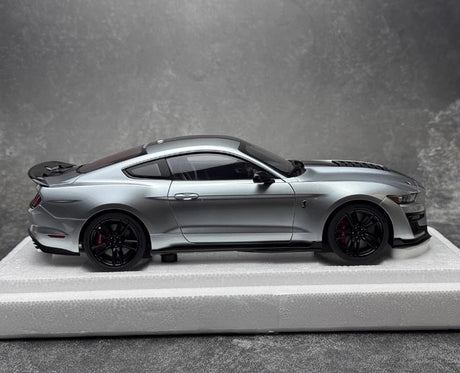 [AutoArt] 1:18 Ford 2020 Mustang Shelby GT500 Silver Model Car Die-Cast