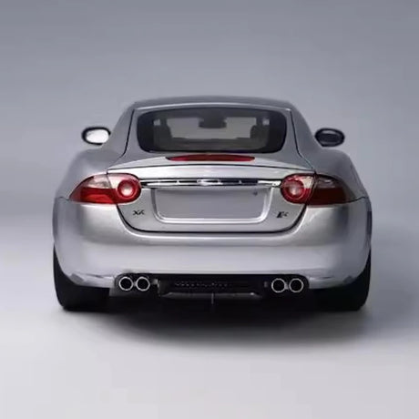 [AutoArt] 1:18 Jaguar 2006 XK Silver Model Car Die-Cast