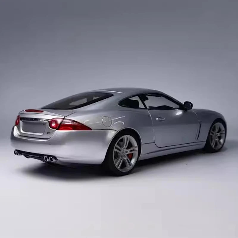 [AutoArt] 1:18 Jaguar 2006 XK Silver Model Car Die-Cast