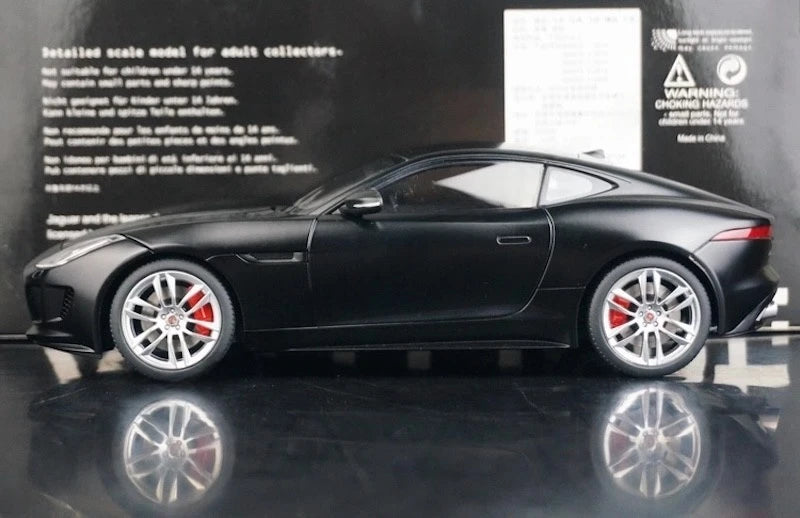 [AutoArt] 1:18 Jaguar 2013 F-Type Black Model Car Die-Cast