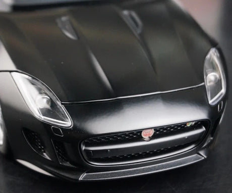 [AutoArt] 1:18 Jaguar 2013 F-Type Black Model Car Die-Cast