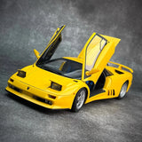[AutoArt] 1:18 Lamborghini 1994 Diablo SE30 Jota Yellow Model Car Die-Cast
