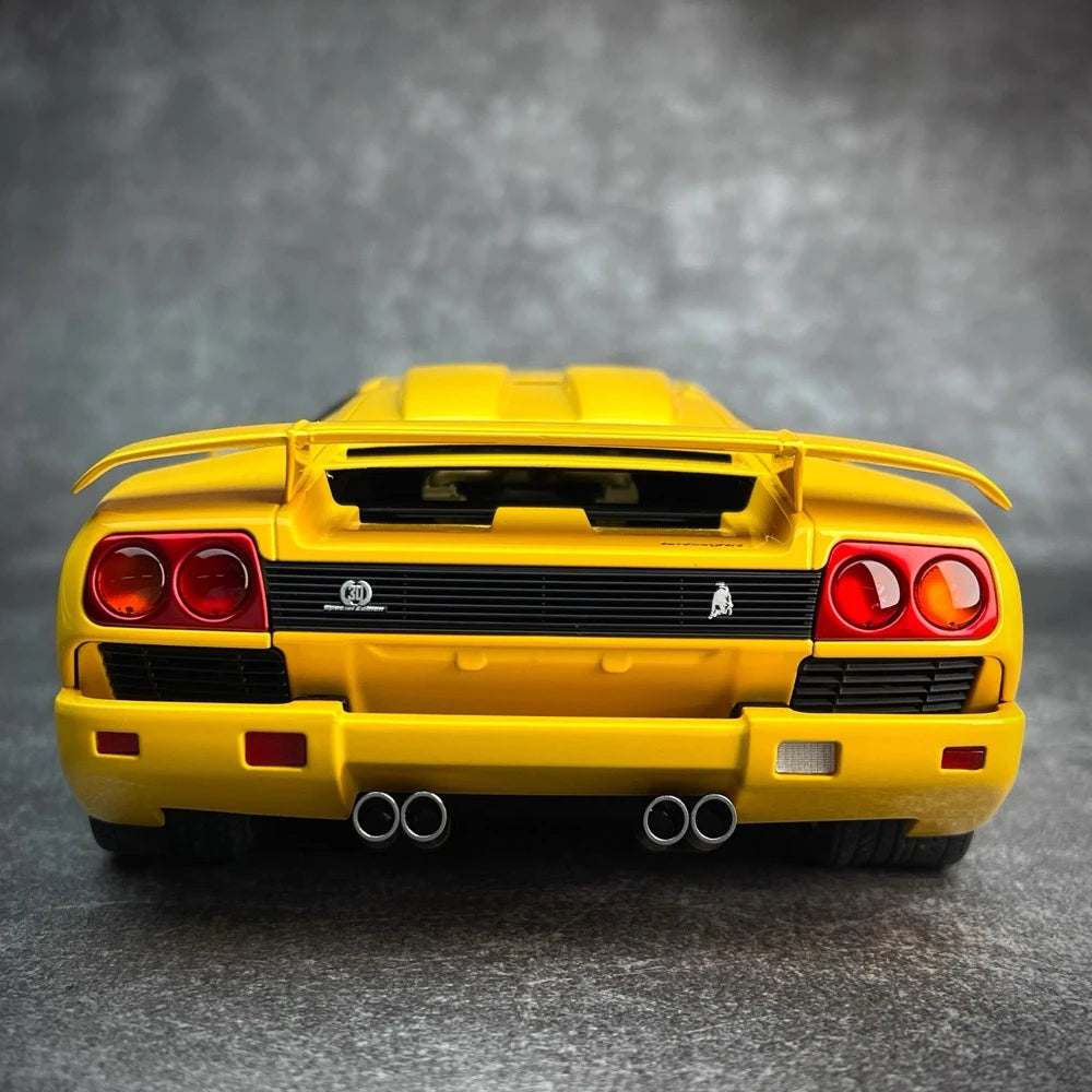 [AutoArt] 1:18 Lamborghini 1994 Diablo SE30 Jota Yellow Model Car Die-Cast