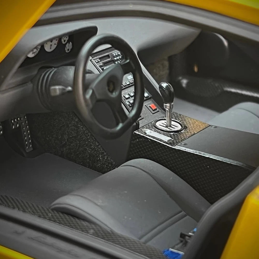 [AutoArt] 1:18 Lamborghini 1994 Diablo SE30 Jota Yellow Model Car Die-Cast