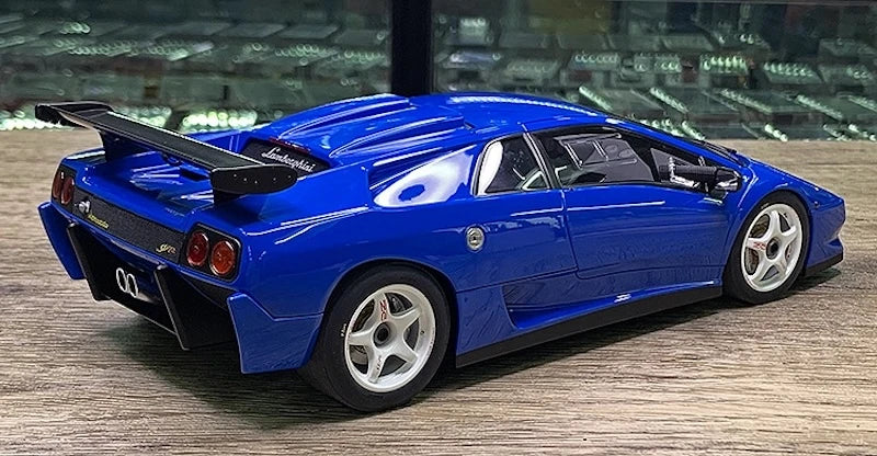 [AutoArt] 1:18 Lamborghini 1999 Diablo SVR blu modellino di auto Die-Cast