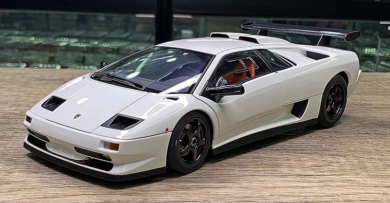 [AutoArt] 1:18 Lamborghini 1999 Diablo SVR White Model Car Die-Cast
