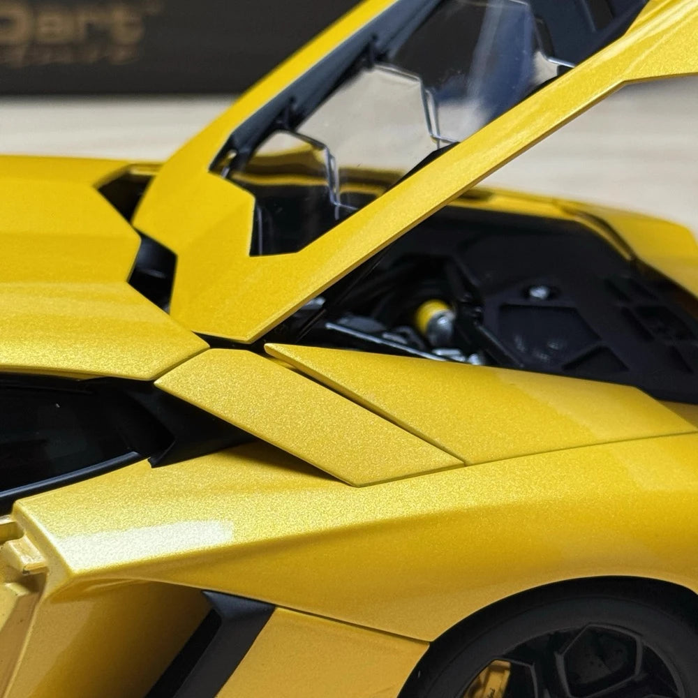 [AutoArt] 1:18 Lamborghini 2011 Aventador LP700-4 geel modelauto Die-Cast