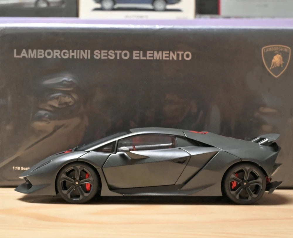 [AutoArt] 1:18 Lamborghini 2011 Sesto Elemento Black Model Car Die-Cast