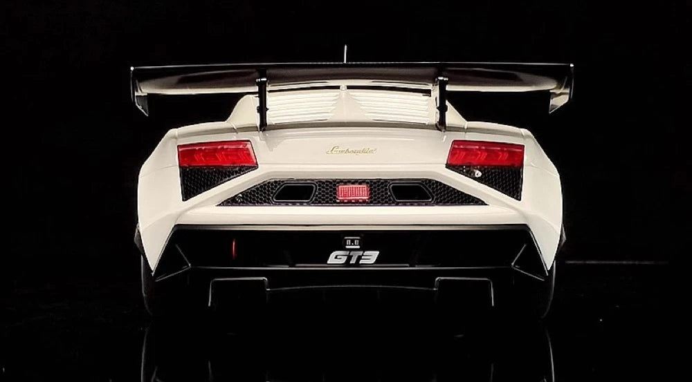 [AutoArt] 1:18 Lamborghini 2013 Gallardo GT3 FL2 White Model Car Die-Cast