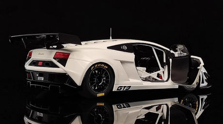 [AutoArt] 1:18 Lamborghini 2013 Gallardo GT3 FL2 White Model Car Die-Cast