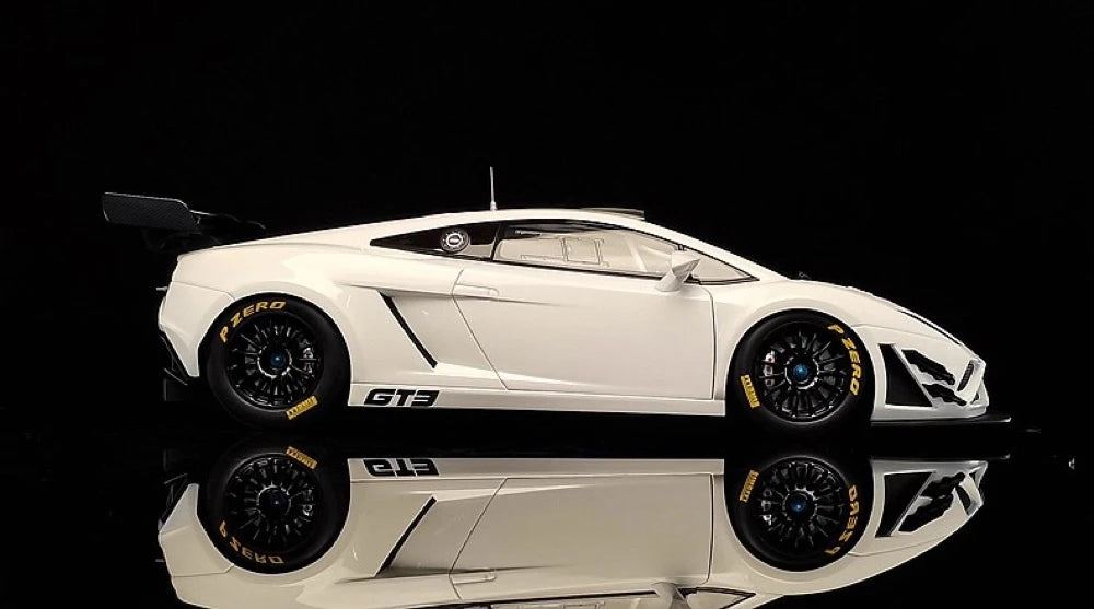 [AutoArt] 1:18 Lamborghini 2013 Gallardo GT3 FL2 White Model Car Die-Cast