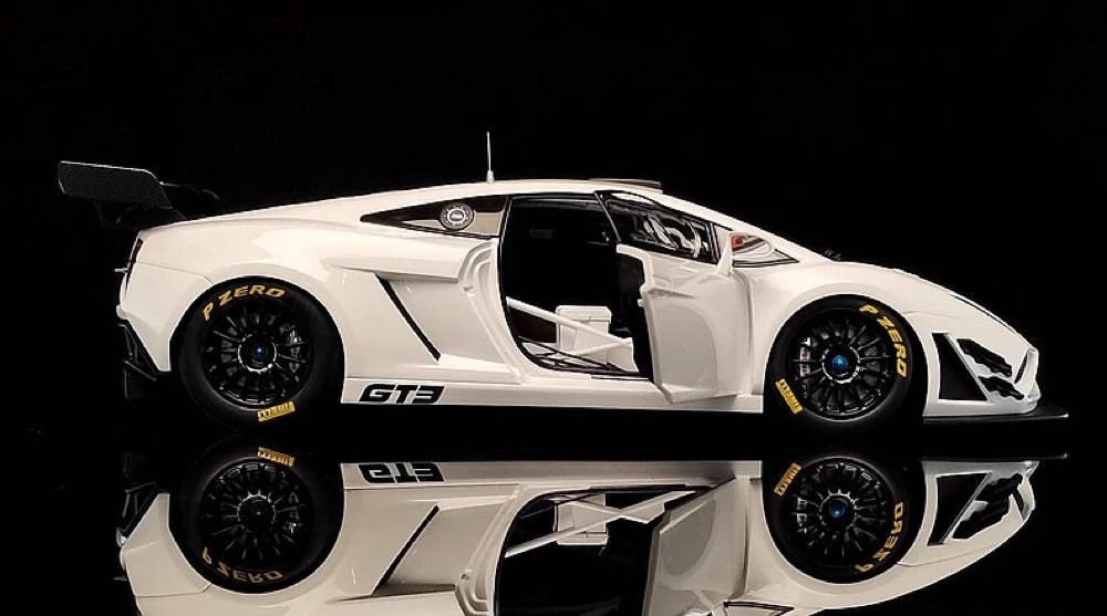 [AutoArt] 1:18 Lamborghini 2013 Gallardo GT3 FL2 White Model Car Die-Cast