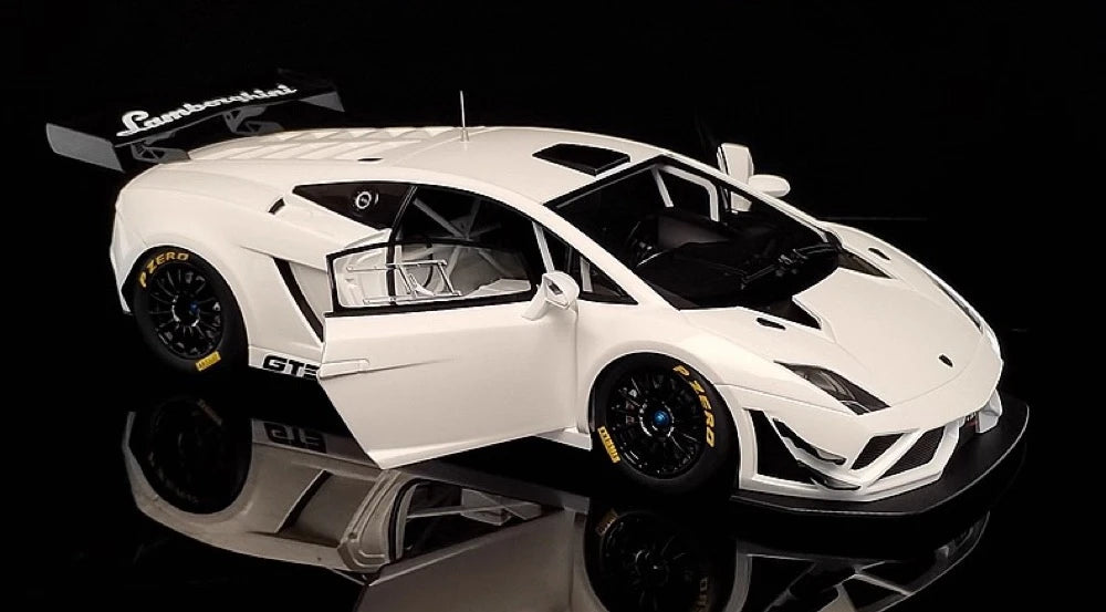 [AutoArt] 1:18 Lamborghini 2013 Gallardo GT3 FL2 White Model Car Die-Cast