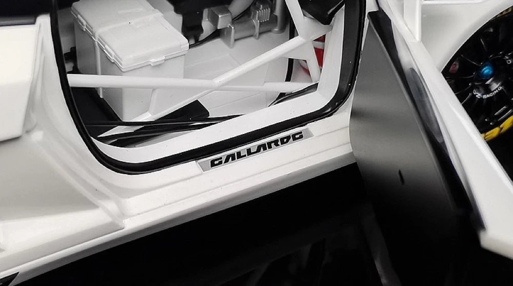 [AutoArt] 1:18 Lamborghini 2013 Gallardo GT3 FL2 White Model Car Die-Cast