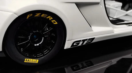 [AutoArt] 1:18 Lamborghini 2013 Gallardo GT3 FL2 White Model Car Die-Cast