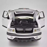 [Autoart] 1:18 Lincoln 2003 Navigator White Model Car Die-Cast