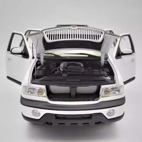 [Autoart] 1:18 Lincoln 2003 Navigator White Model Car Die-Cast
