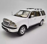 [Autoart] 1:18 Lincoln 2003 Navigator White Model Car Die-Cast