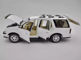 [Autoart] 1:18 Lincoln 2003 Navigator White Model Car Die-Cast
