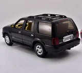 [Autoart] 1:18 Lincoln 2003 Navigator zwart modelauto Die-Cast