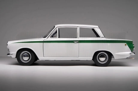 [AutoArt] 1:18 Lotus 1963 Cortina Mk1 White Model Car Die-Cast