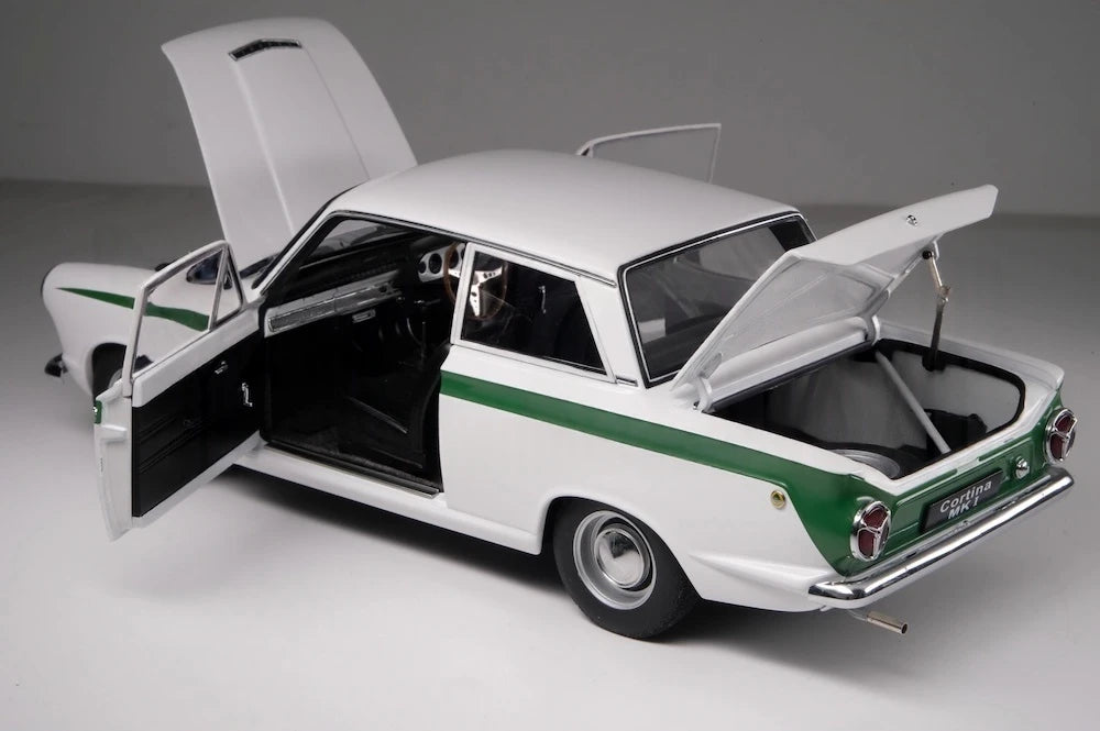 [AutoArt] 1:18 Lotus 1963 Cortina Mk1 bianco modellino di auto Die-Cast