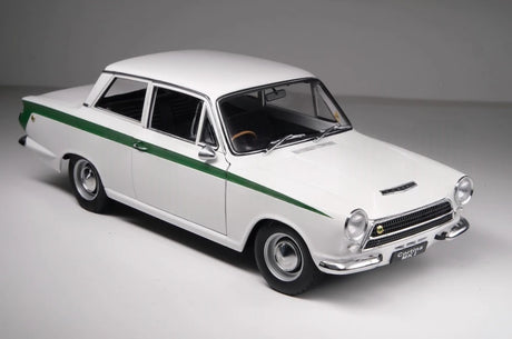 [AutoArt] 1:18 Lotus 1963 Cortina Mk1 White Model Car Die-Cast