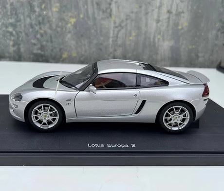 [AutoArt] 1:18 Lotus 2006 Europa S Silver Model Car Die-Cast