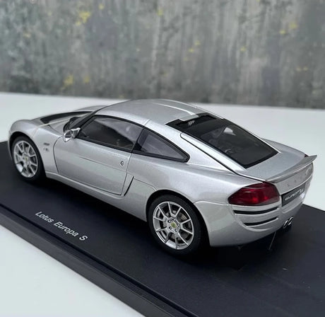[AutoArt] 1:18 Lotus 2006 Europa S Silver Model Car Die-Cast