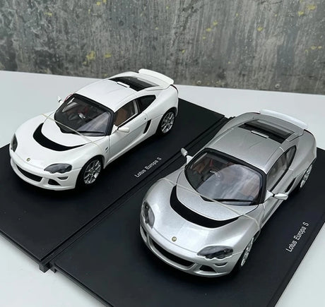 [AutoArt] 1:18 Lotus 2006 Europa S Silver Model Car Die-Cast