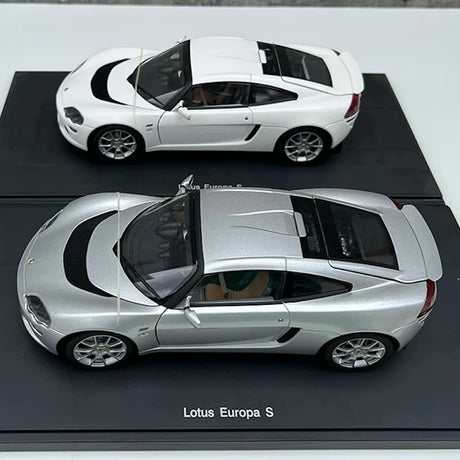 [AutoArt] 1:18 Lotus 2006 Europa S Silver Model Car Die-Cast