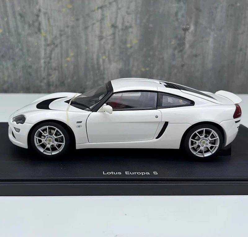 [AutoArt] 1:18 Lotus 2006 Europa S bianco modellino di auto Die-Cast