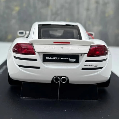 [AutoArt] 1:18 Lotus 2006 Europa S White Model Car Die-Cast