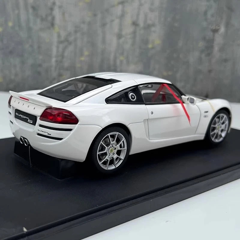 [AutoArt] 1:18 Lotus 2006 Europa S White Model Car Die-Cast