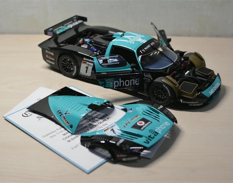 [Autoart] 1:18 Maserati 2006 MC12 GT1 #1 pienoismalli Die-Cast