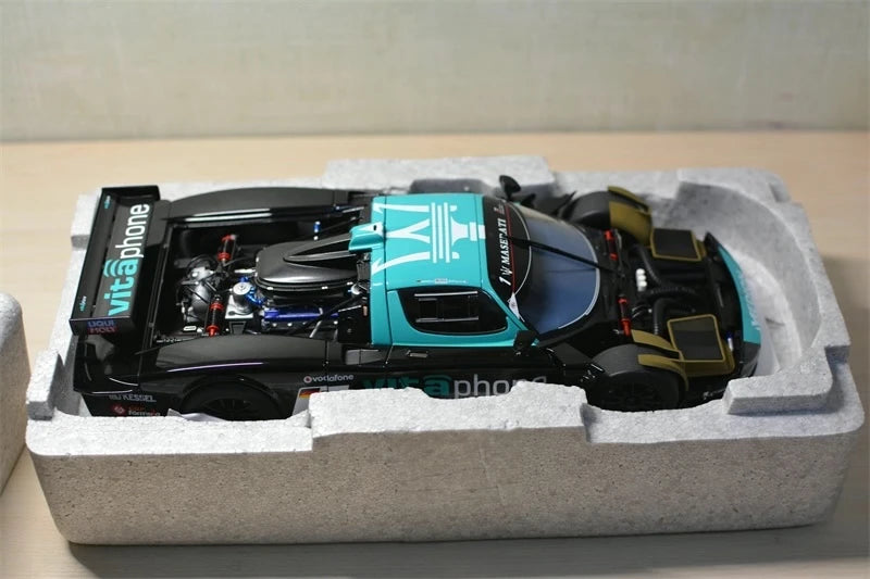 [Autoart] 1:18 Maserati 2006 MC12 GT1 #1 Model Car Die-Cast