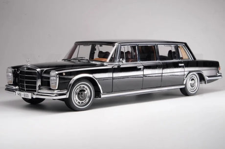 [AutoArt] 1:18 Mercedes-Benz 1963 600 Pullman W100 LWB Black Model Car Die-Cast