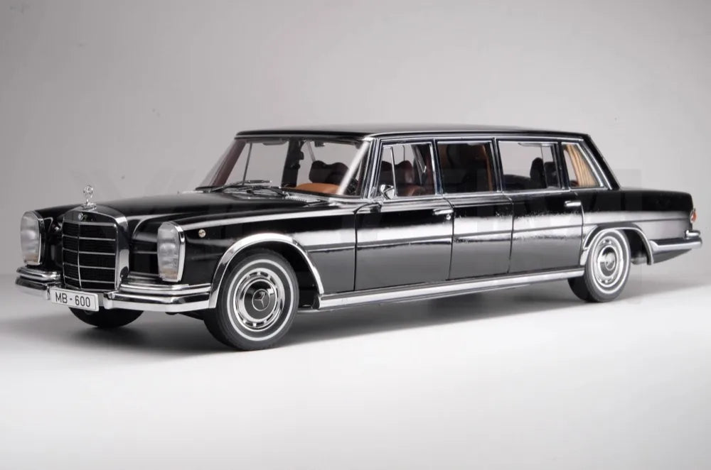 [AutoArt] 1:18 Mercedes-Benz 1963 600 Pullman W100 LWB Black Model Car Die-Cast