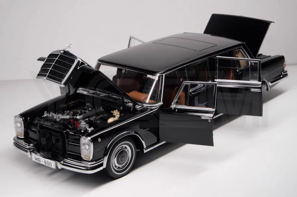 [AutoArt] 1:18 Mercedes-Benz 1963 600 Pullman W100 LWB Black Model Car Die-Cast