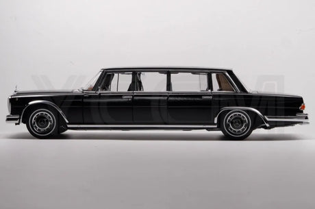 [AutoArt] 1:18 Mercedes-Benz 1963 600 Pullman W100 LWB Black Model Car Die-Cast