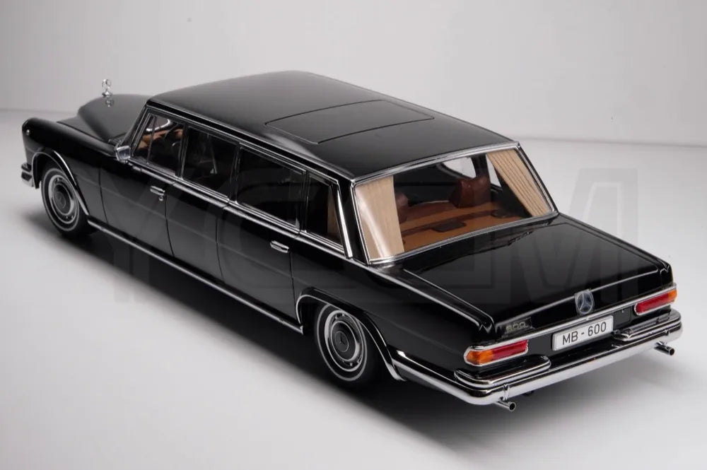 [AutoArt] 1:18 Mercedes-Benz 1963 600 Pullman W100 LWB Black Model Car Die-Cast
