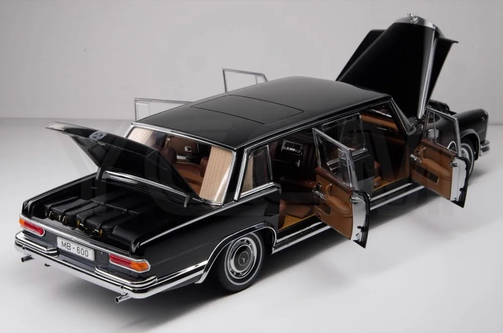 [AutoArt] 1:18 Mercedes-Benz 1963 600 Pullman W100 LWB Black Model Car Die-Cast