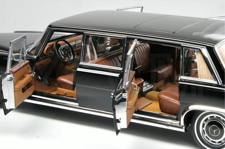 [AutoArt] 1:18 Mercedes-Benz 1963 600 Pullman W100 LWB Black Model Car Die-Cast