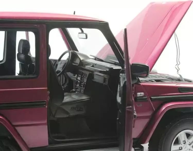 [AutoArt] 1:18 Mercedes-Benz 1998 G500 SWB Pink Model Car Die-Cast